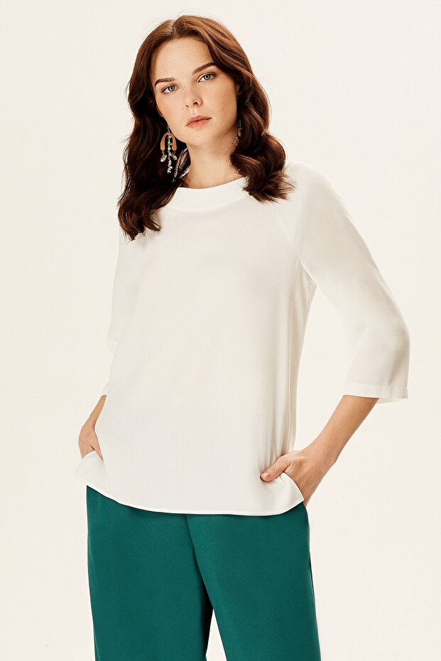 بلوزة طويلة من الخلف مع فتحة جانبية - 1