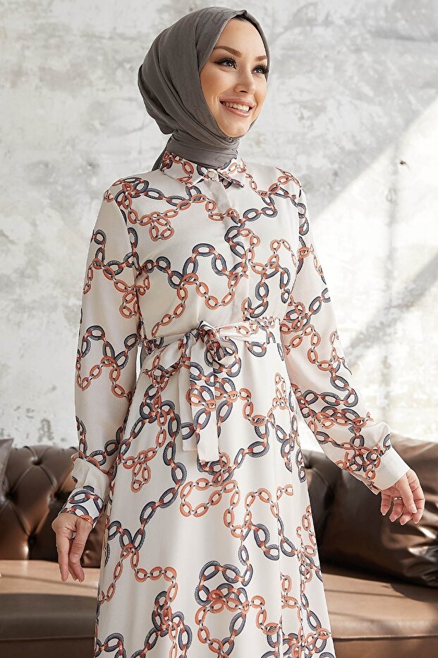 فستان ستان منقوش بحزام وسلسلة من روبي - رمادي - 3