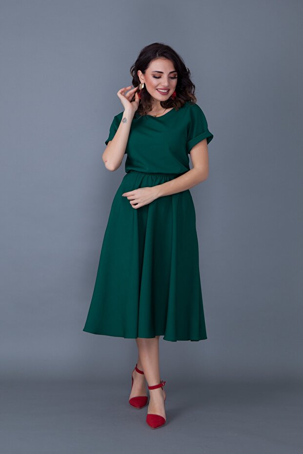 Dámské smaragdové šaty s elastickým pasem do kapsy s netopýřím rukávem midi délky - 1