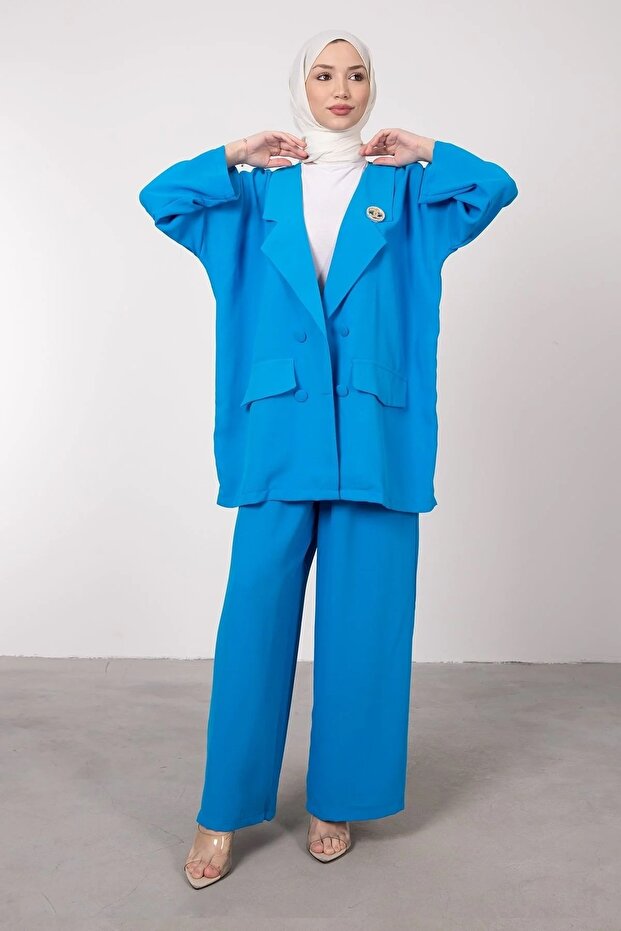 Sky Blue Oversized Cut Brooch Detailed Hijab Suit
