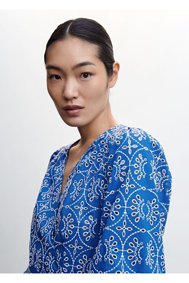 Işlemeli Kabarık Kollu Bluz - 5