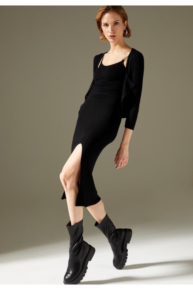 Women's Black Slim Fit Slit Knitwear Skirt