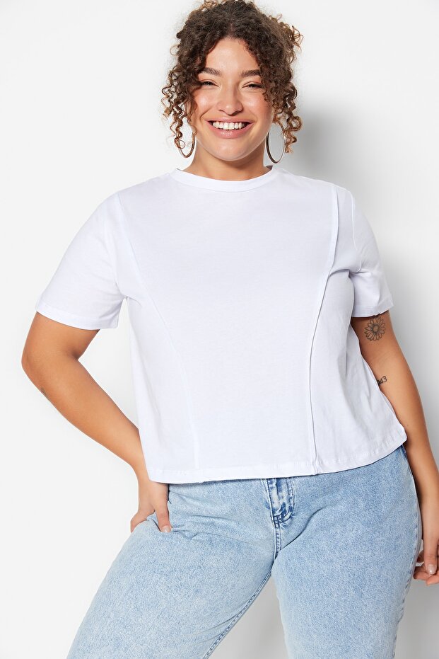 Beyaz Regular Bisiklet Yaka Dikiş Detaylı %100 Pamuk Örme Crop Büyük Beden T-Shirt TBBSS23BF00037 - 1