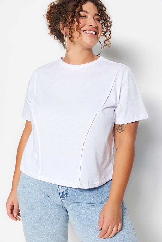 Beyaz Regular Bisiklet Yaka Dikiş Detaylı %100 Pamuk Örme Crop Büyük Beden T-Shirt TBBSS23BF00037 - 2