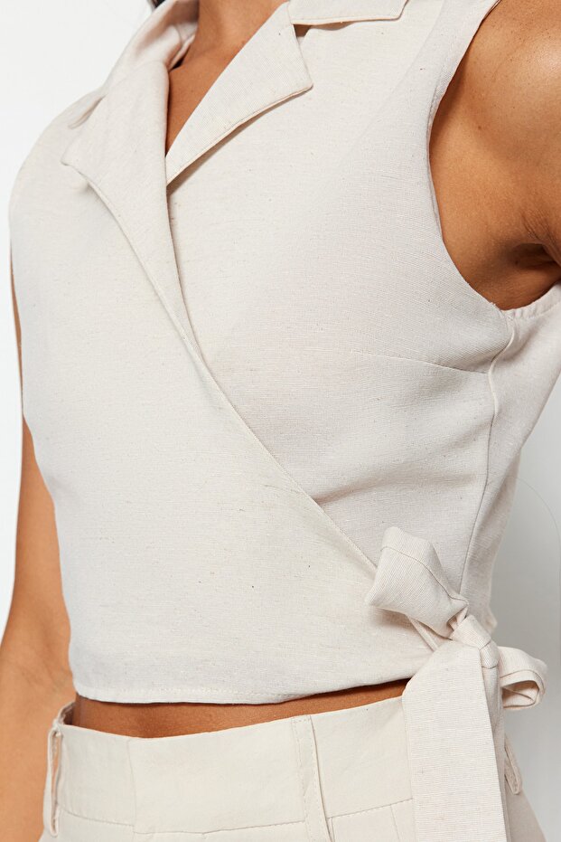 Bej Bağlamalı Crop Dokuma Keten Görünümlü Bluz TWOSS23BZ00550 - 9
