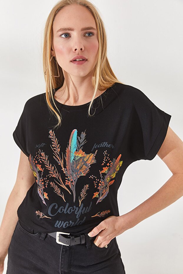 Women's Black Furry Printed T-Shirt TSH-19000125