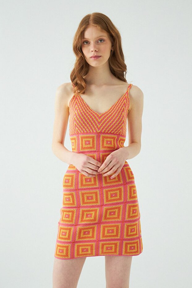 Rochie cu model geometric cu efect croșetat - 2