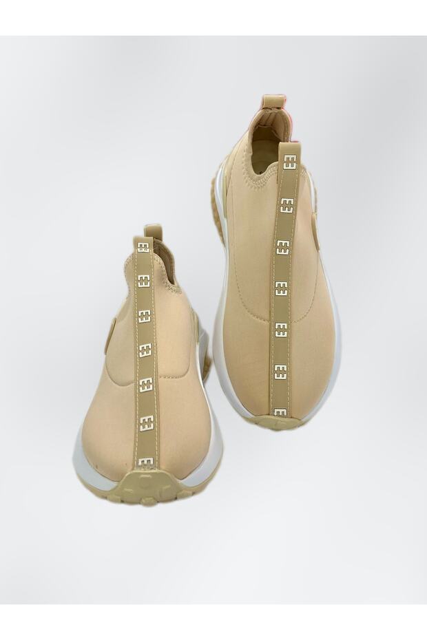 Women's Walking Shoes480457