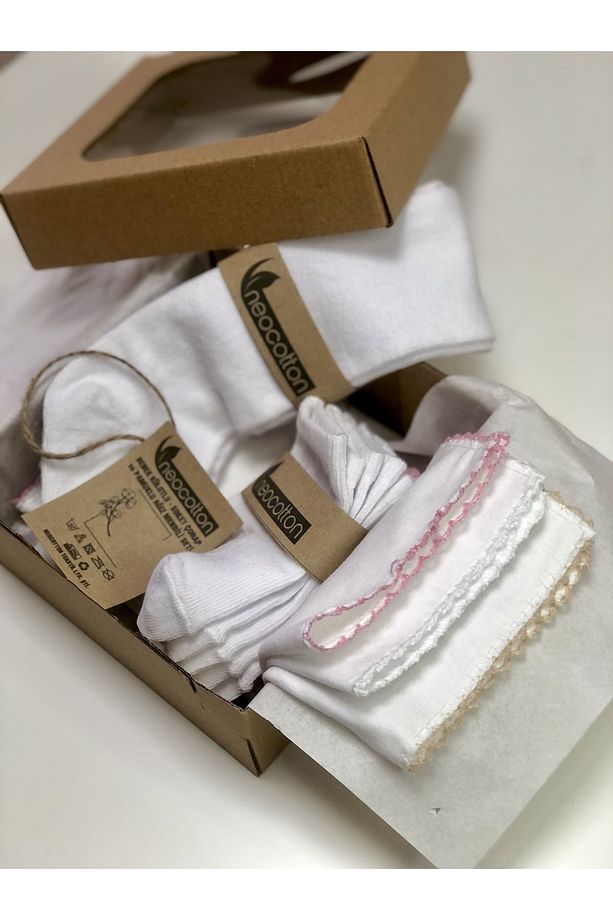 Yeni Doğan Bebek Mini Set (1 ADET KÜLOTLU ÇORAP 3 ÇİFT SOKET ÇORAP 3 ADET AĞIZ MENDİLİ 22*22 CM) - 2