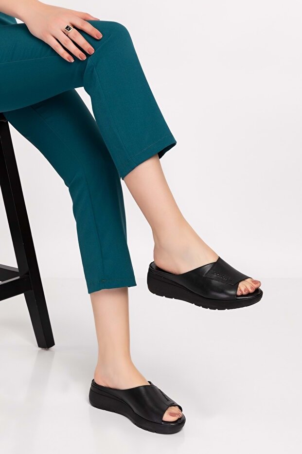 Genuine Leather Wedge Heel Slippers Özl.404 - Black - 36