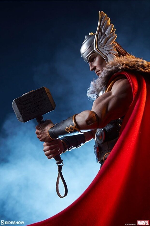 Thor Sixth Scale Figure - 1
