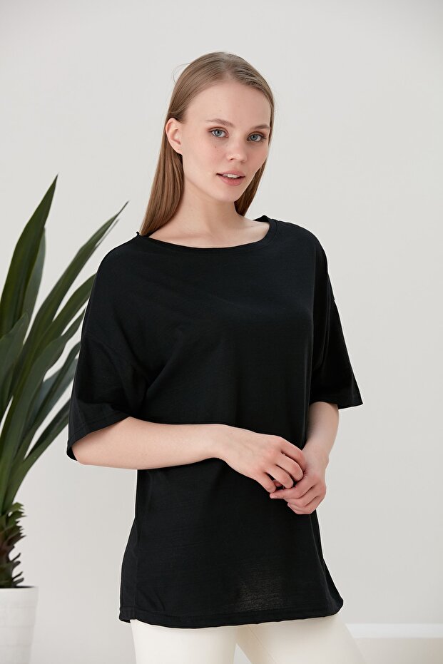 Γυναικείο μαύρο μπλουζάκι Oversize Basic - 4