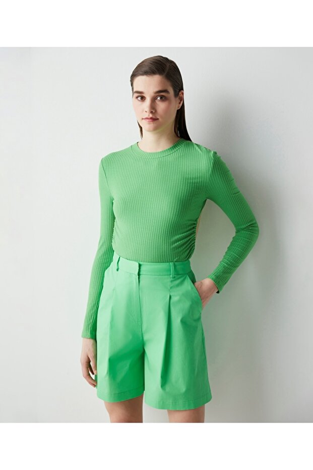 بلوزة منخفضة الظهر - 2