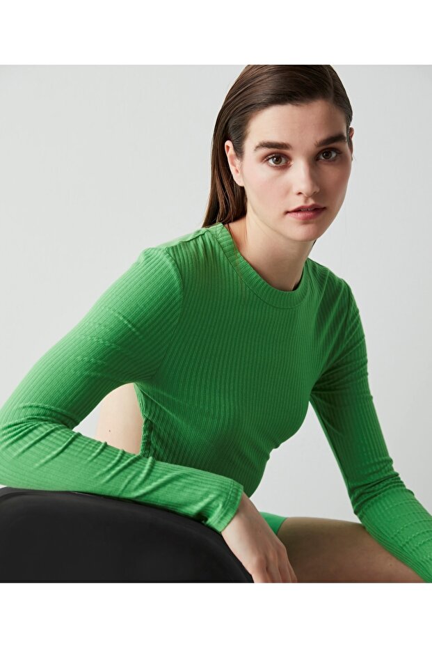 بلوزة منخفضة الظهر - 5