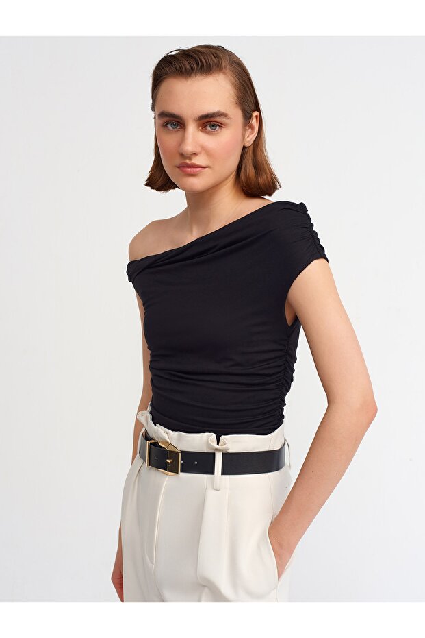 20212 Drapeli Top-siyah - 1