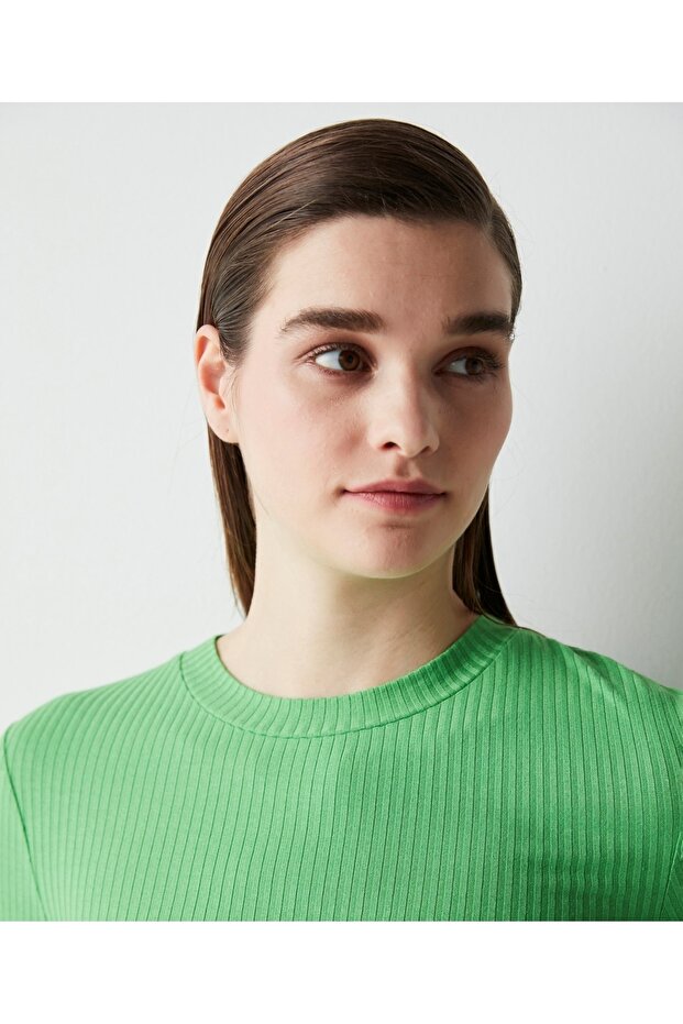 بلوزة منخفضة الظهر - 3