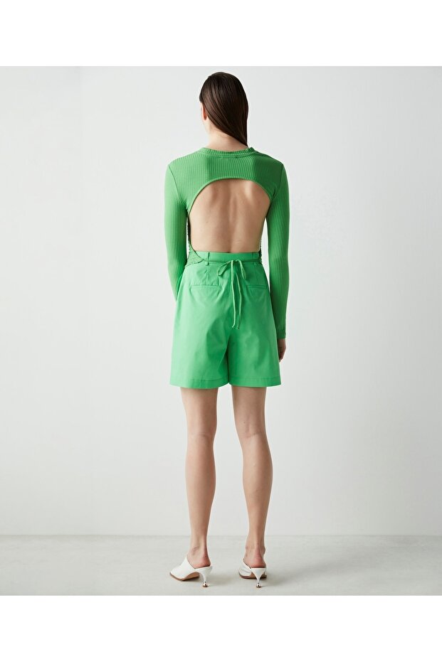 بلوزة منخفضة الظهر - 7