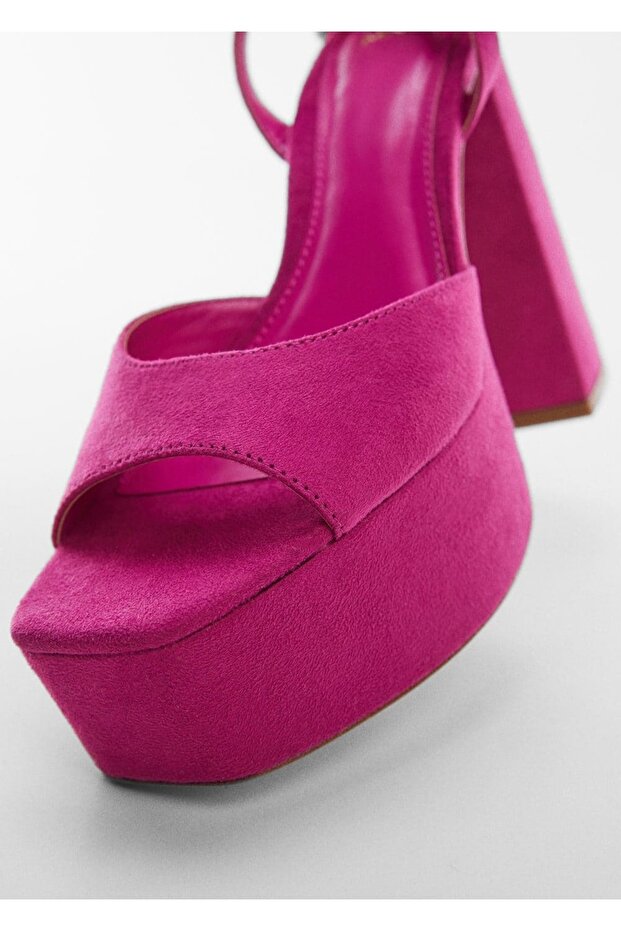 Kalın Tabanlı Bilekte Sandalet - 5