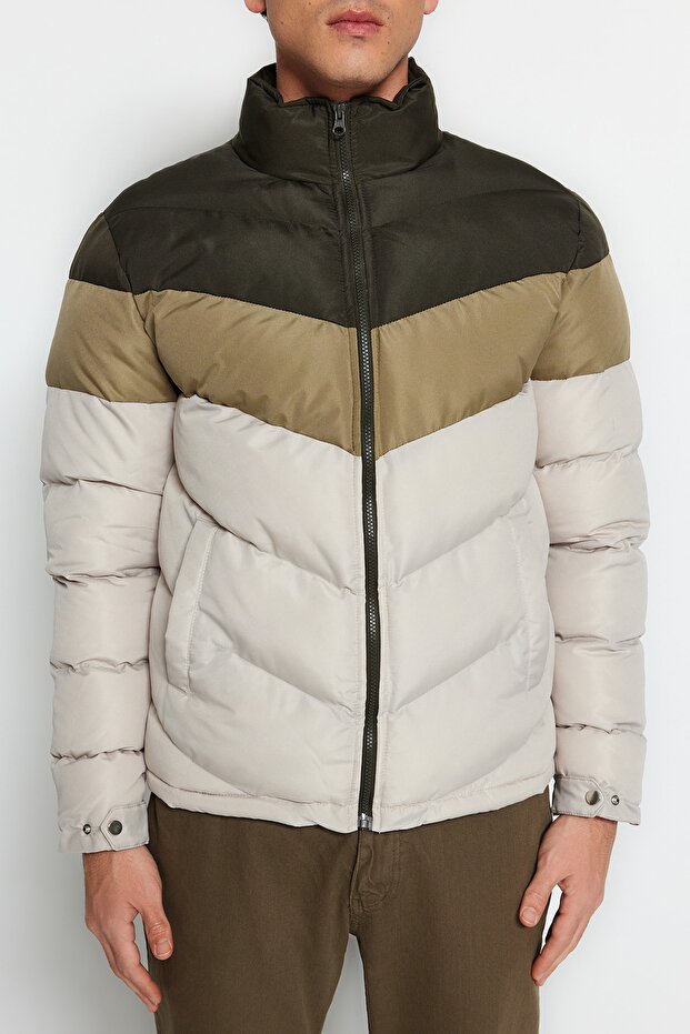 Kurtka puchowa w kolorze khaki odporna na wiatr i wodę – regularny krój Tmnaw22Mo0166 - 2