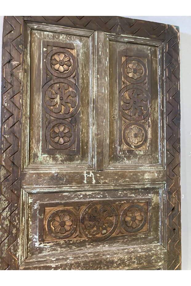 Işlemeli Kapı - 1