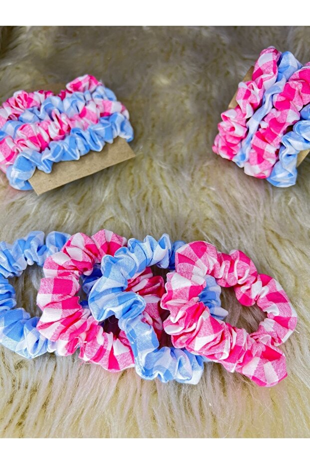 مجموعة من 4 قطع من القماش المربع الصغير للسيدات من Scrunchie Bagel