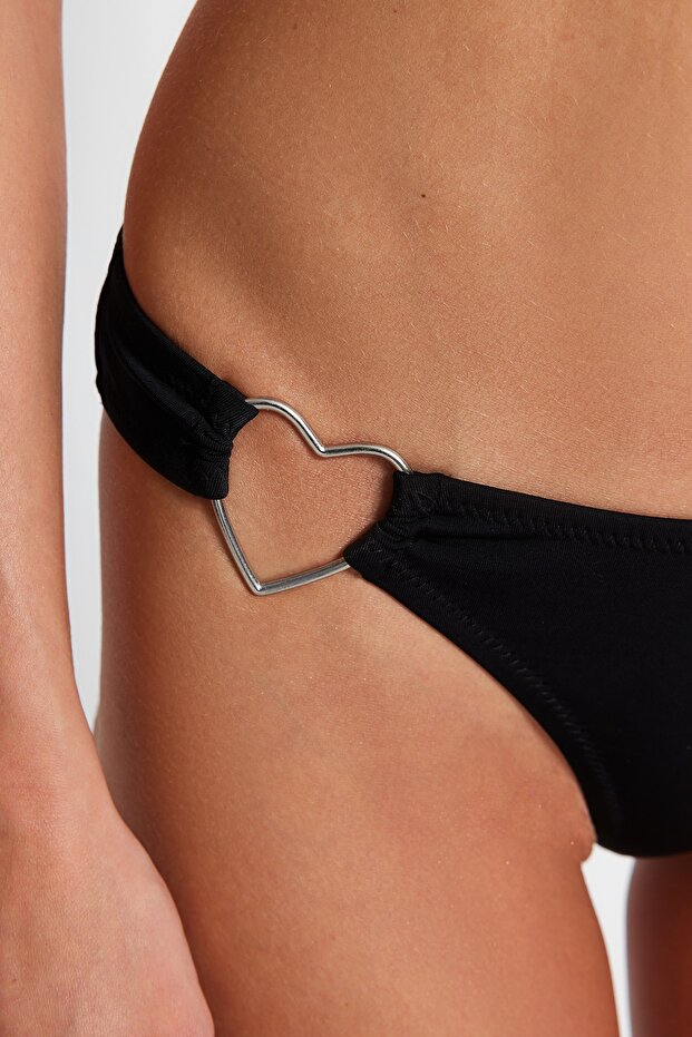 Siyah Aksesuarlı Regular Normal Bel Bikini Altı TBESS23BA00061 - 5