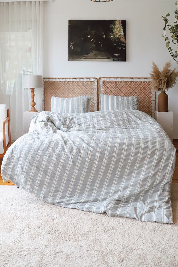 100% Cotton Washable Double Duvet Cover Set, Non-Iron Required, Yarn Dyed Gray Background