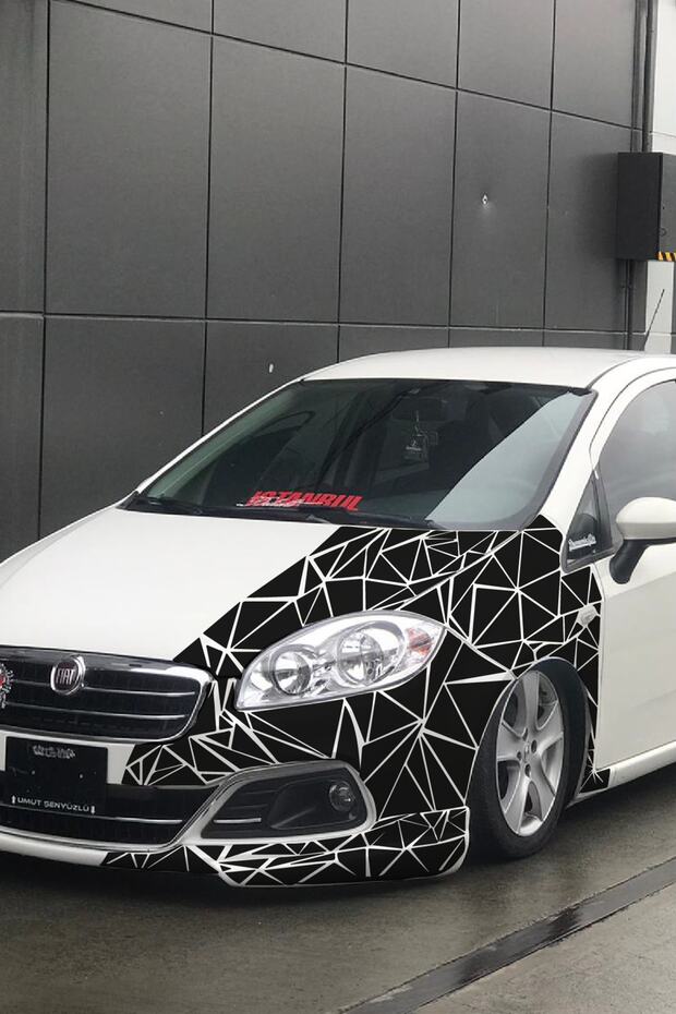 Black Triangle Cut Camouflage Car Covering Foil (Glossy Foil Model)