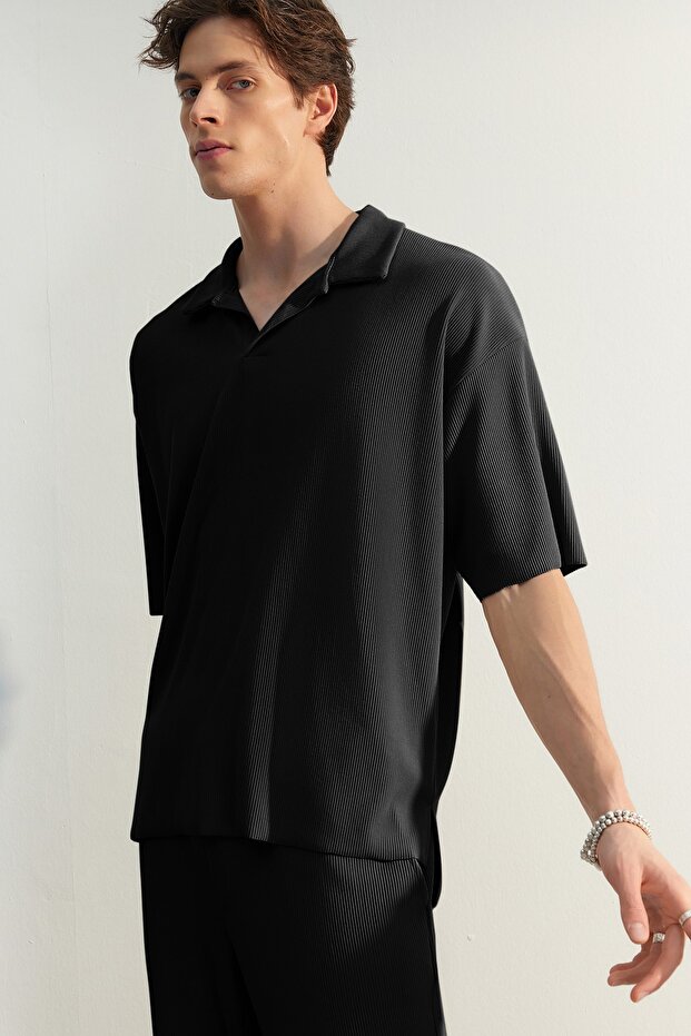 Siyah Oversize/Geniş Kesim Dokulu Kırışmaz Ottoman Polo Yaka T-Shirt TMNSS23PO00020 - 2
