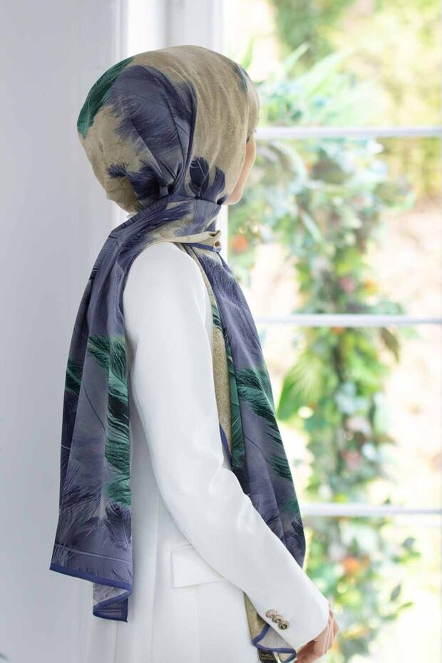 Women's Luxury Medina Silk Shawl Indigo-2