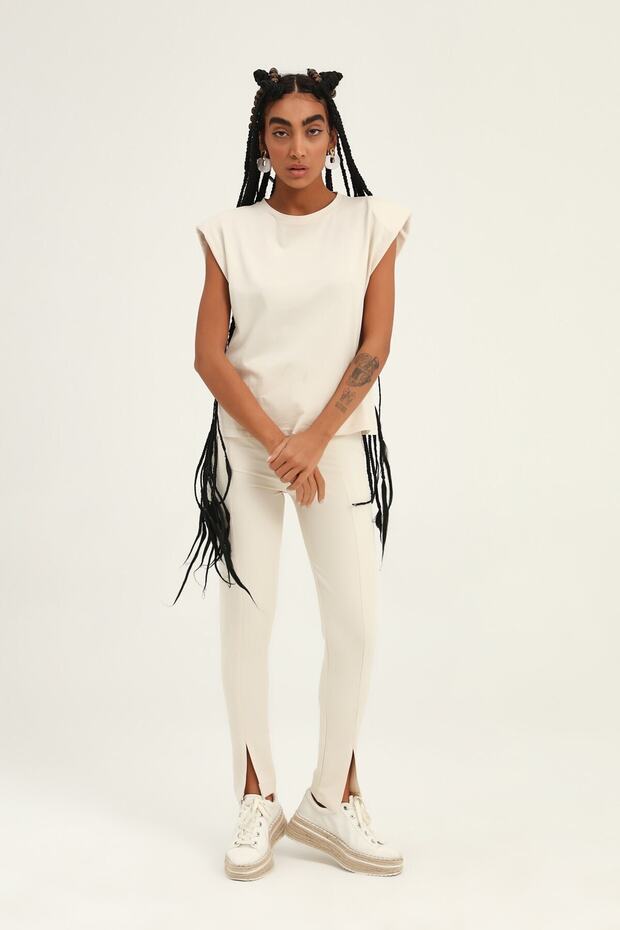 Μπλουζάκι με επένδυση αμάνικο Basic - 4