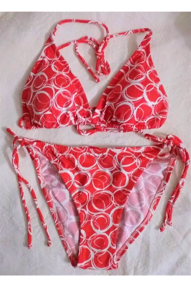 مثلث سلسلة بيكيني مجموعة منقوشة باللون الأحمر - 1