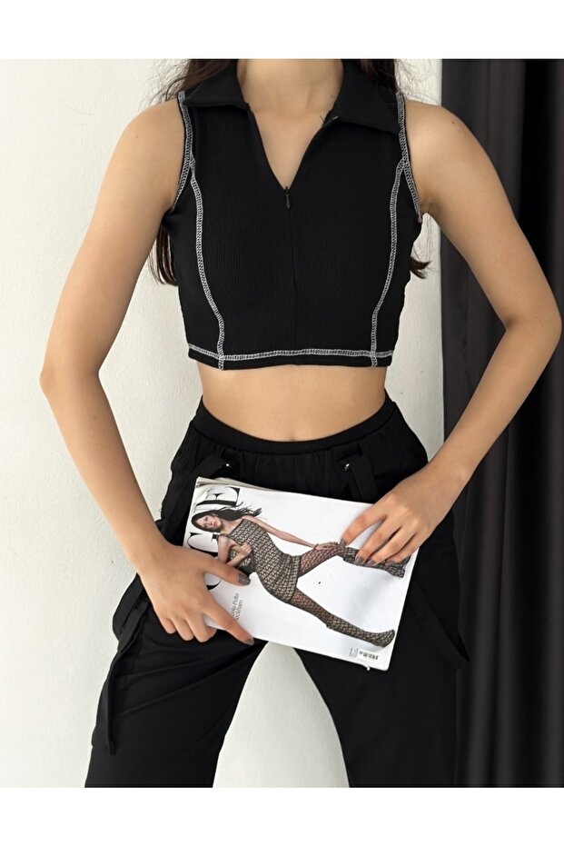 بلوزة كاريكوكا بياقة سوداء - 1