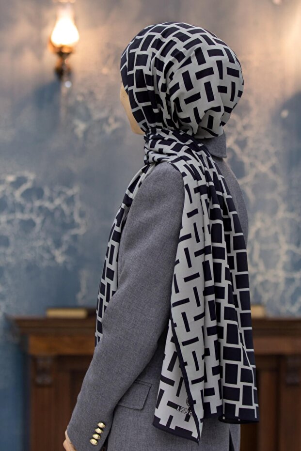 Women's Luxury Medina Silk Shawl Gray-3