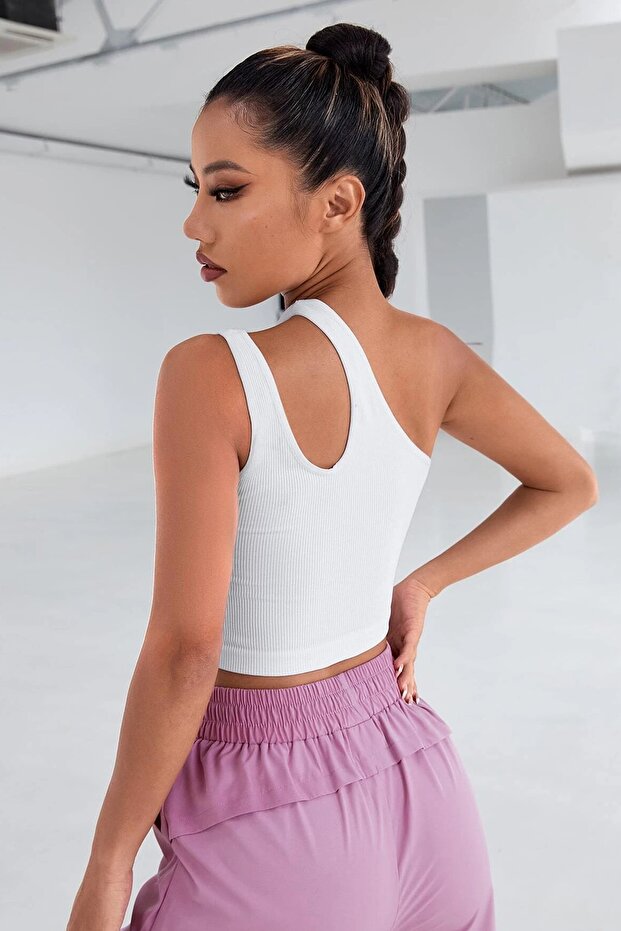 Kadın Beyaz Tek Omuz Cut Out Detaylı Şık Crop Top Bluz - 2