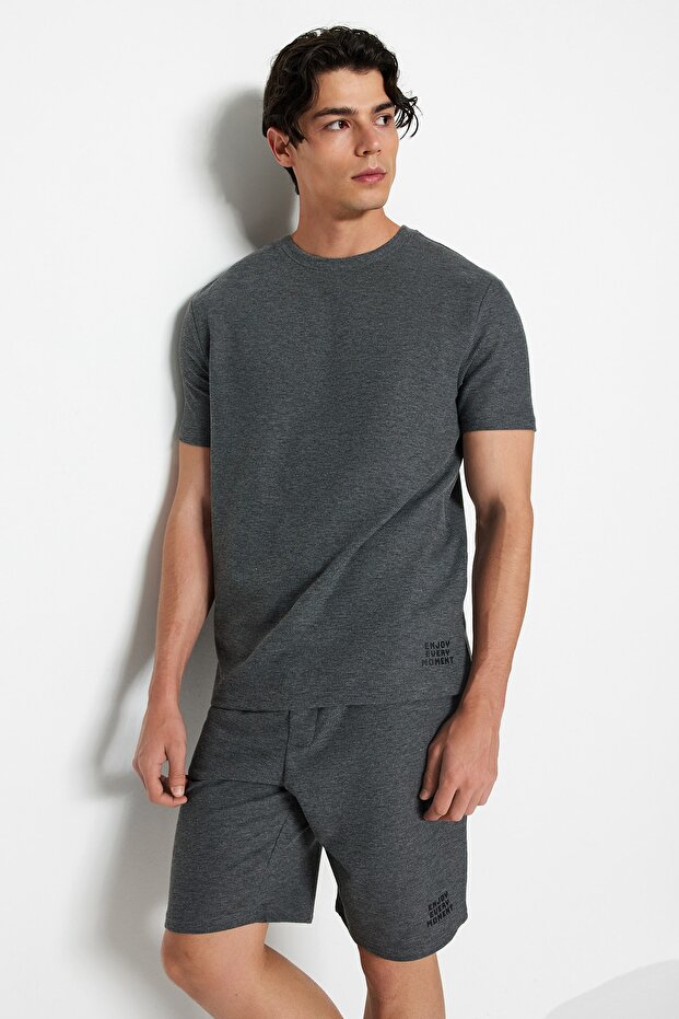 Antrasit Regular Fit Dokulu Örme Şortlu Pijama Takımı TMNSS23PT00032 - 1