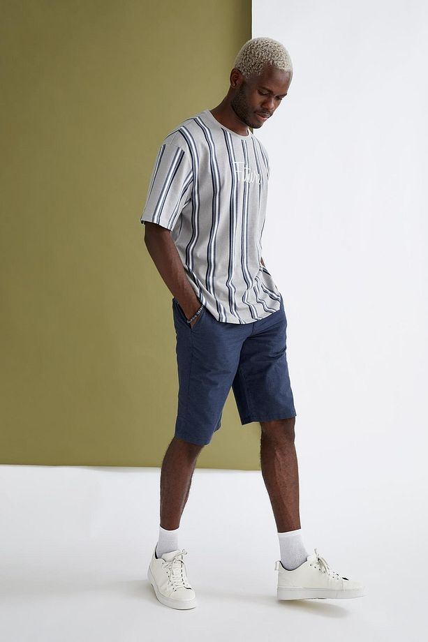 Regular Fit Bermuda Keten Karışımlı Şort - 2