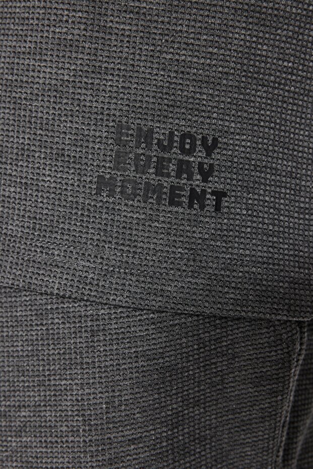 Antrasit Regular Fit Dokulu Örme Şortlu Pijama Takımı TMNSS23PT00032 - 6