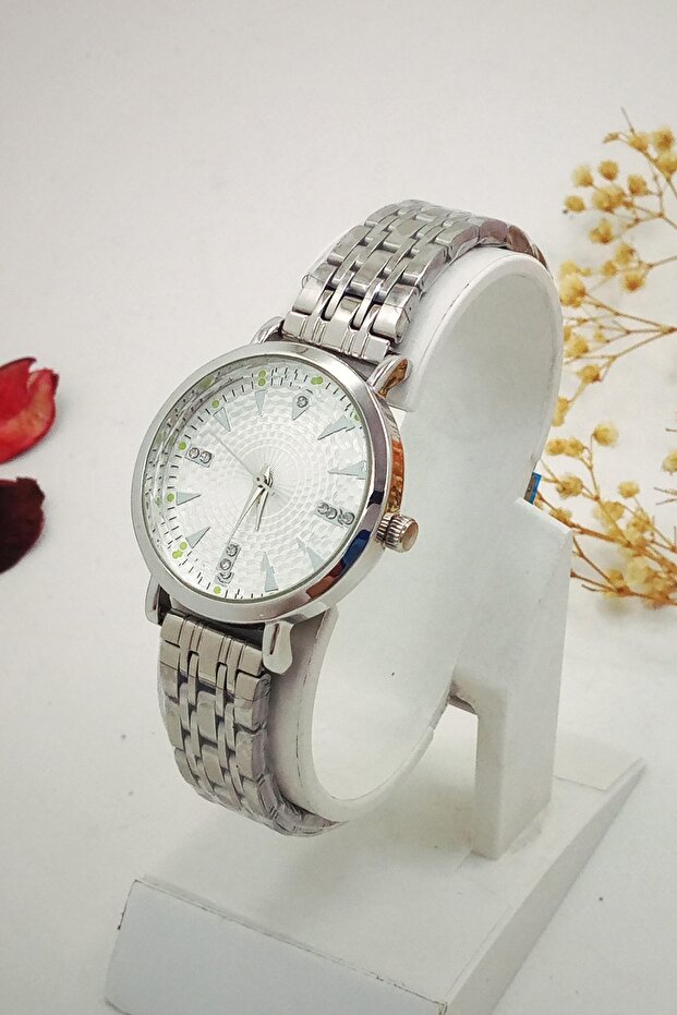 Round Case Dial Jewelled Women's Wristwatch