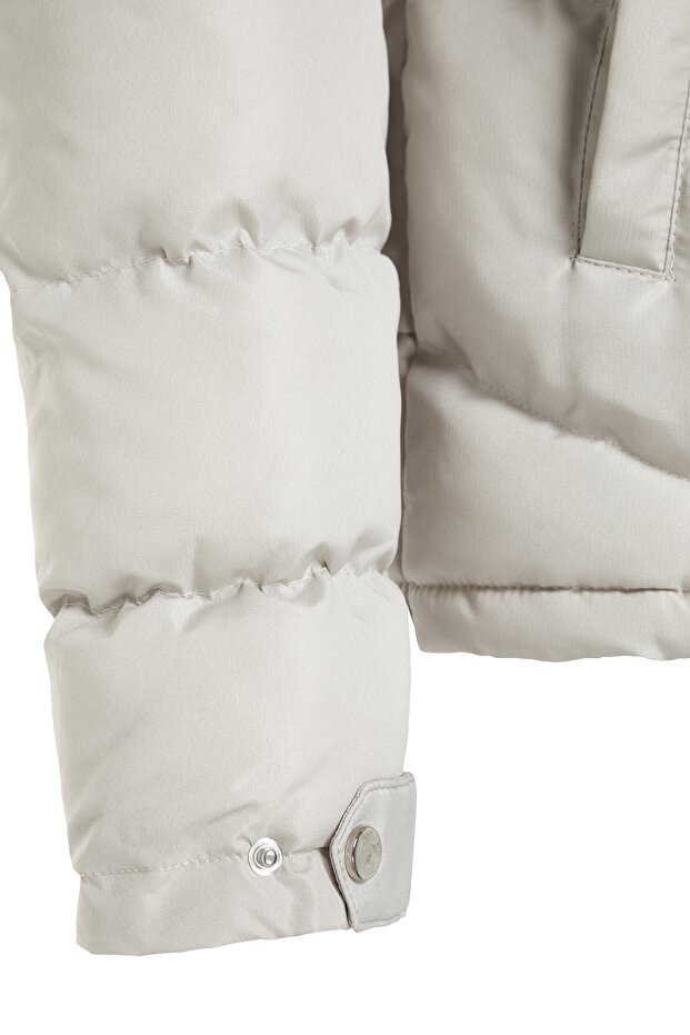 Kurtka puchowa w kolorze khaki odporna na wiatr i wodę – regularny krój Tmnaw22Mo0166 - 7