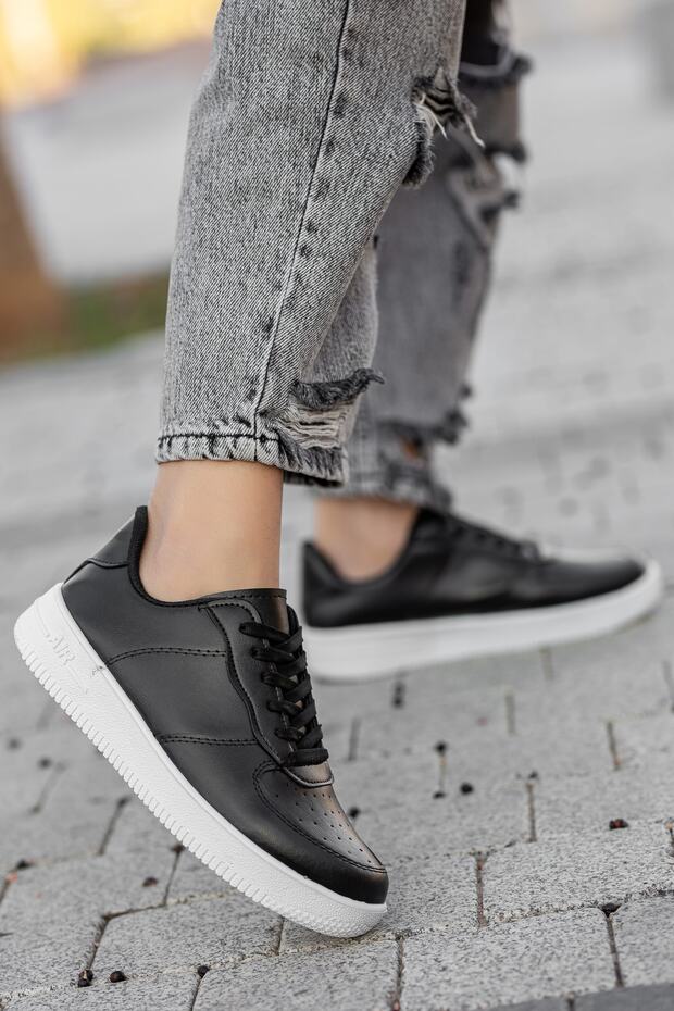 Women's Casual Thick Soled Sneaker Lace-up Black-white Comfortable Lightweight Sports Shoes