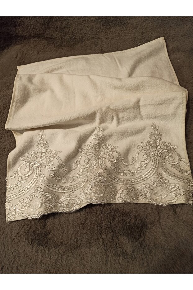 French Lace Dowry Velvet 50X90 Hand & Face Towel - Cream Silver