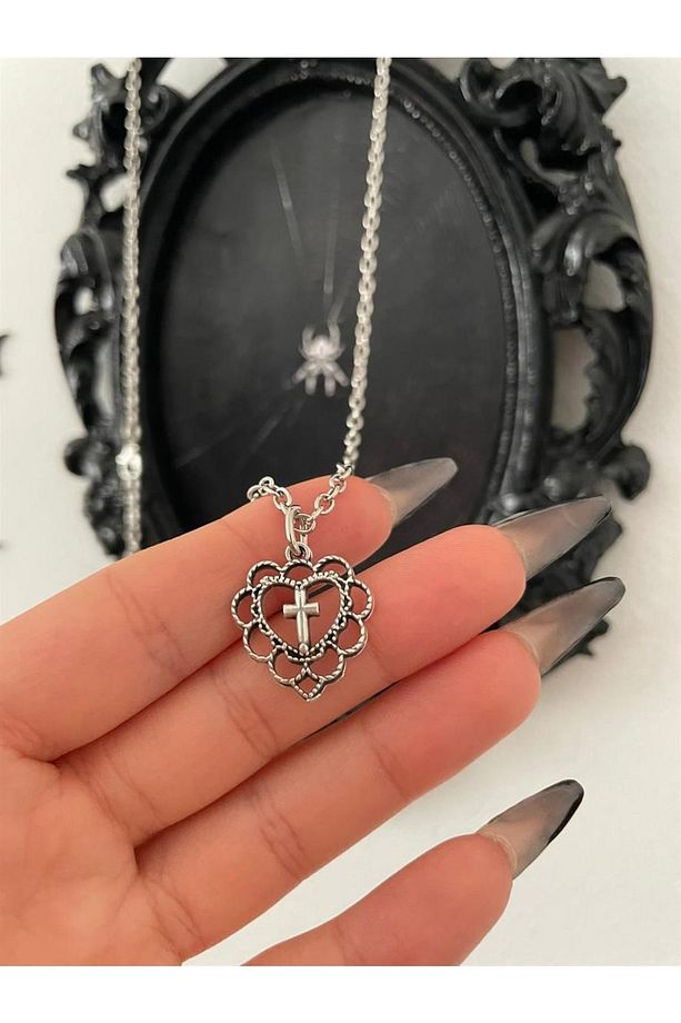 Gothic Cross Heart Kolye - 1