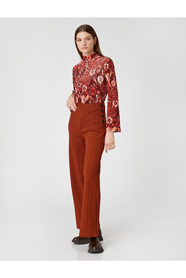 Button Detailed Wide Leg Trousers