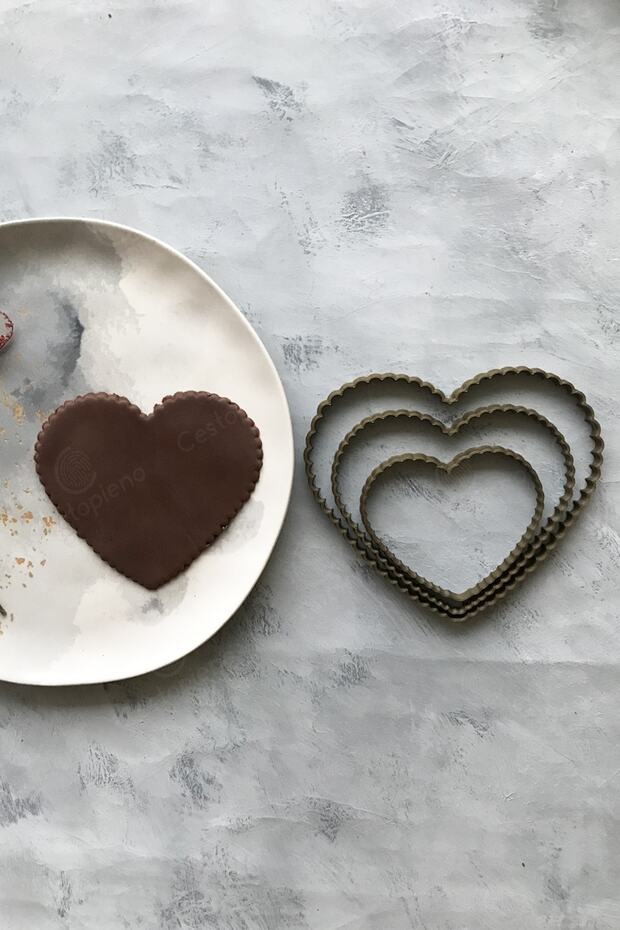 Gold Serrated Heart Dough Shaper (no:3,4,5) Cookie and Cake Mold