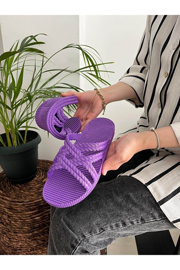 Soft Flexible Airblow Bathroom Balcony Beach Street Slippers with Non-Slip Sole