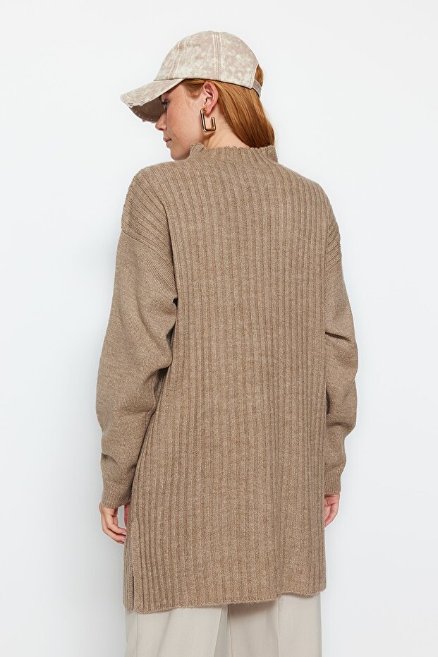 Nerzfarbener Cord-Strickpullover mit hohem Kragen TCTAW24AK00013 - 8