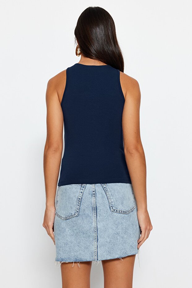 Lacivert Pamuklu Halter Yaka Fitted/Vücuda Oturan Esnek Örme Atlet TWOSS23AL00069 - 6