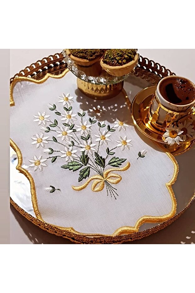 Daisy Model Embroidered Tray Cover and Cocktail 6-Piece Coffee Presentation Napkins