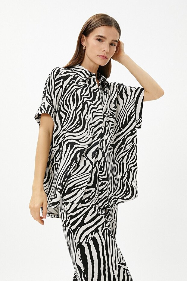 Women's Melis Ağazat X - Zebra Patterned Short Sleeve Linen Shirt 3sak60155ew